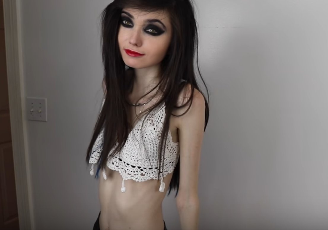 Eugenia Cooney in Bikini - Body, Height, Weight, Nationality, Net Worth, an...