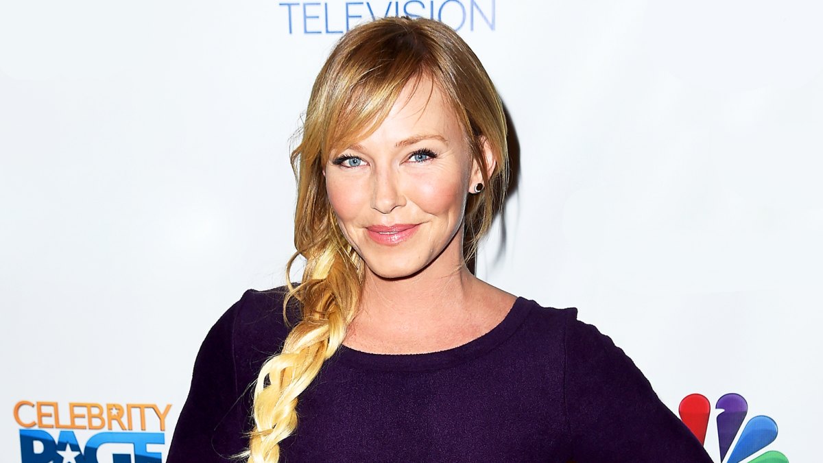 Kelli Giddish Bikini Body Height Weight Nationality Net Worth