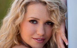 Mia Malkova Bikini Body Height Weight Nationality Net Worth