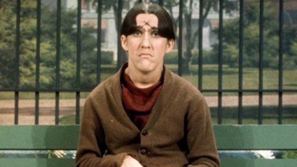 Ruth Buzzi Bikini Body Height Weight Nationality Net Worth