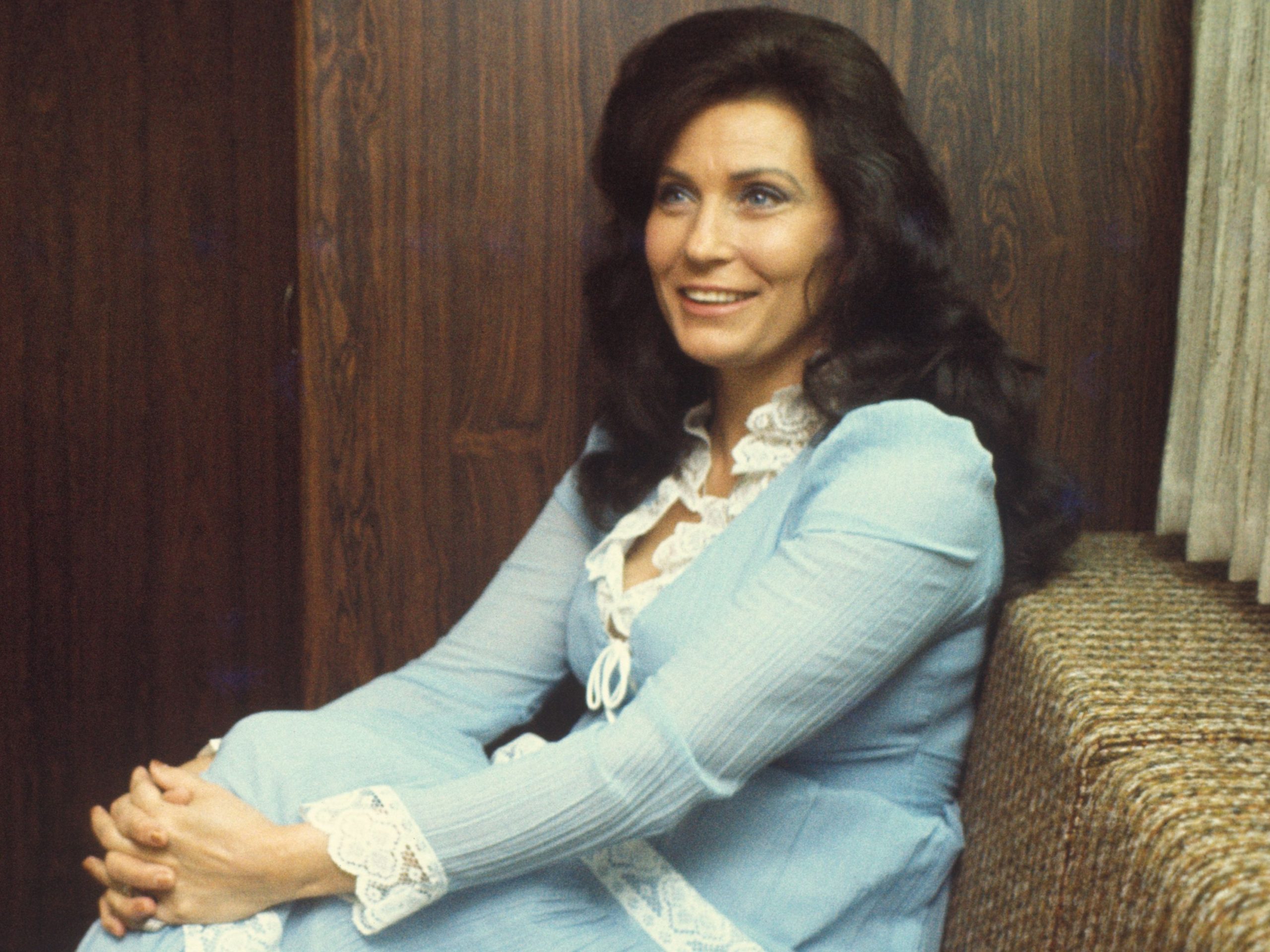 Loretta Lynn Bikini Body Height Weight Nationality Net Worth