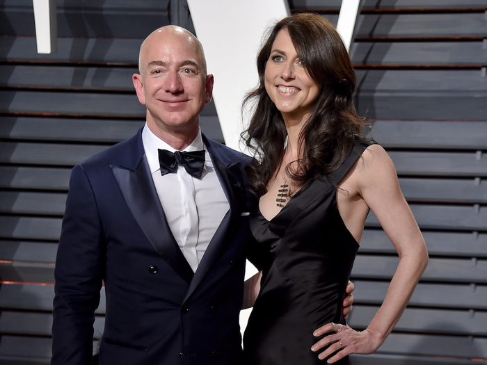 MacKenzie Bezos Bikini Body Height Weight Nationality Net Worth