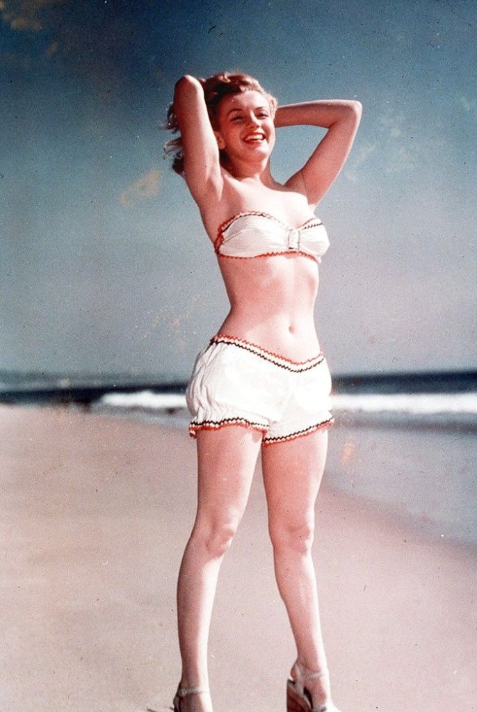 Marilyn Monroe bikini photo