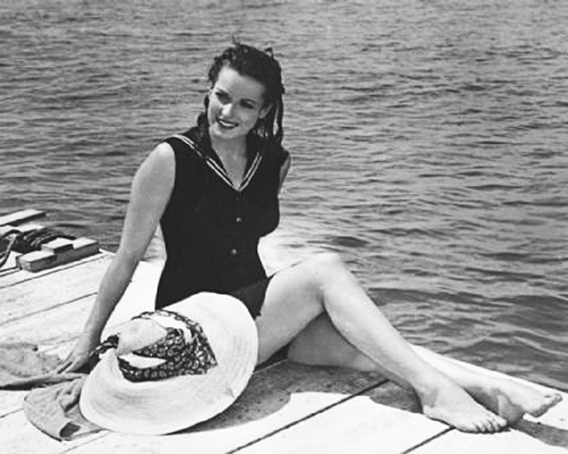 Maureen O’Hara bikini photo