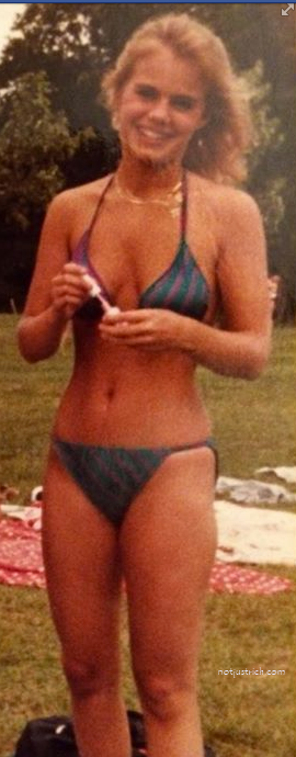Gretchen Carlson bikini photo