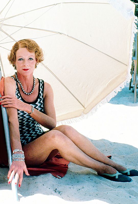 Maggie Smith bikini pic