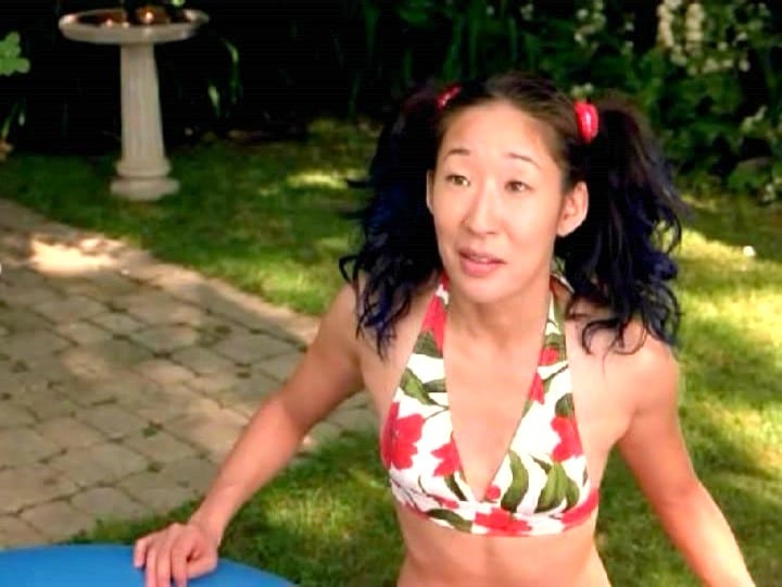 Sandra Oh bikini photo