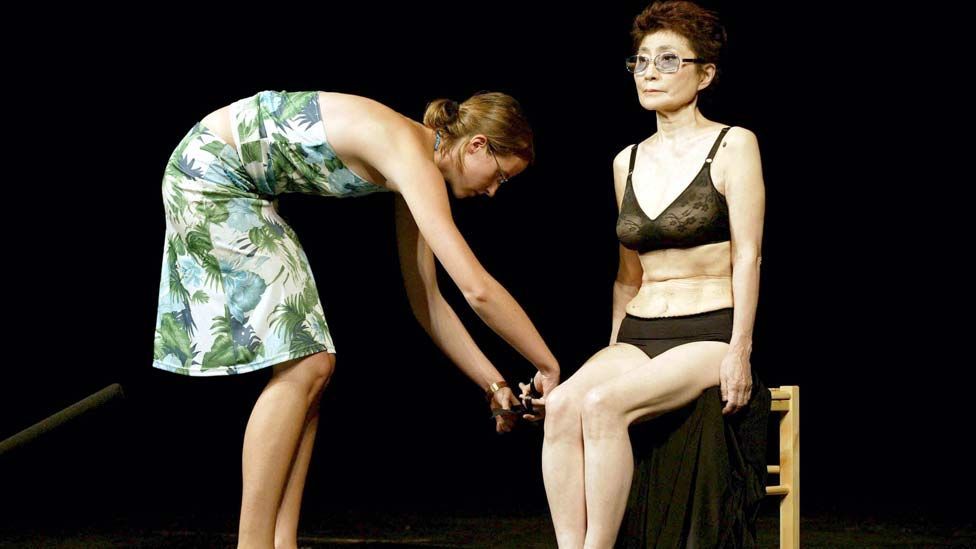 Yoko Ono Body Height Weight Nationality Net Worth