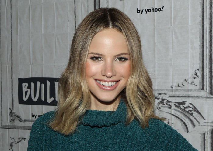 Halston Sage