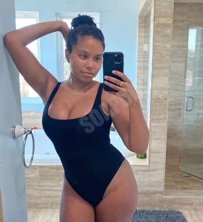 Cheyenne Floyd Bikini Pic