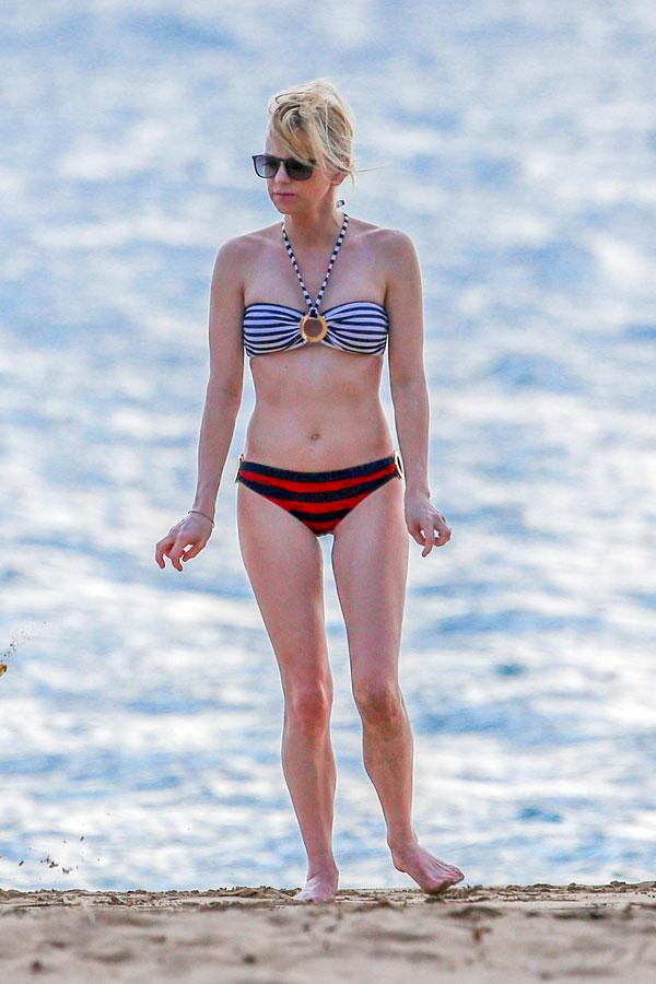 Anna Faris Bikini